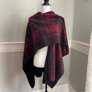 Ike Behar Fleece Burgundy and Black Reversible Cozy Wrap Poncho One Size